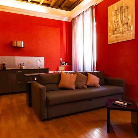 LivinRome Barberini Apt Luaran gambar