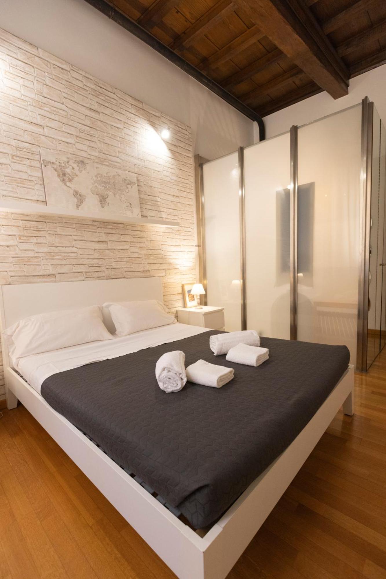 LivinRome Barberini Apt Luaran gambar