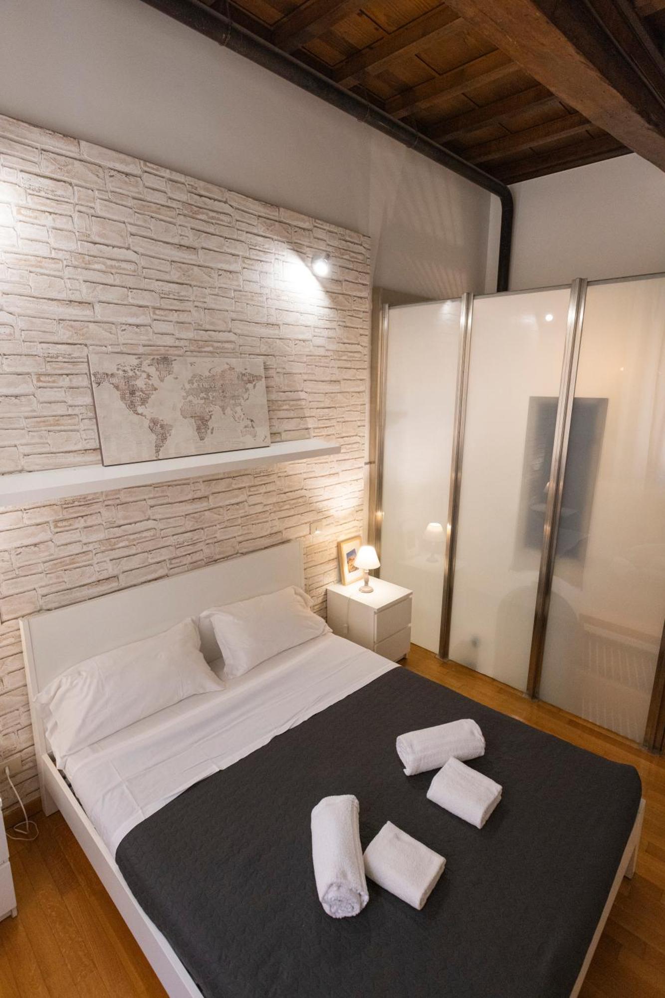 LivinRome Barberini Apt Luaran gambar