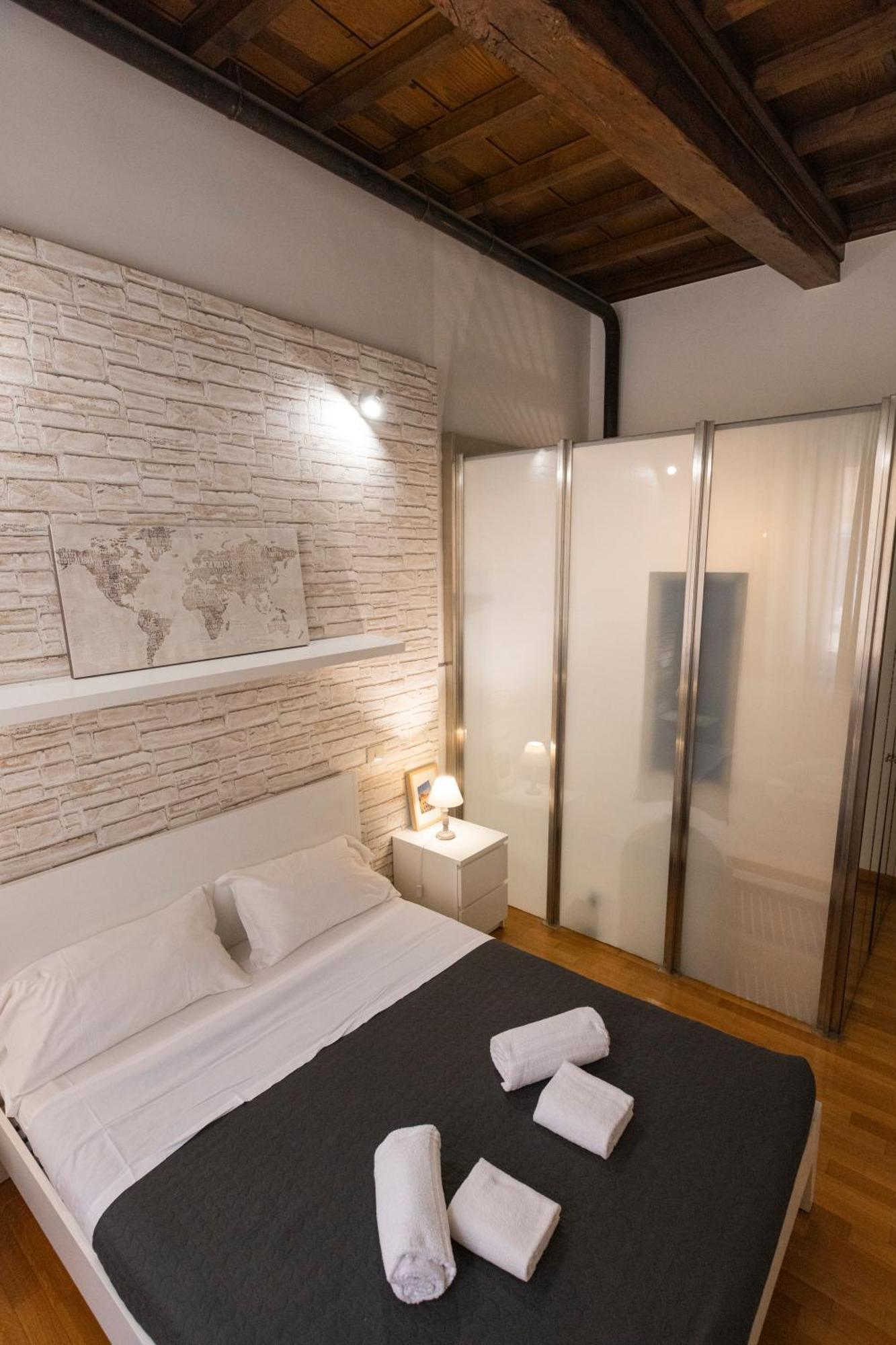LivinRome Barberini Apt Luaran gambar